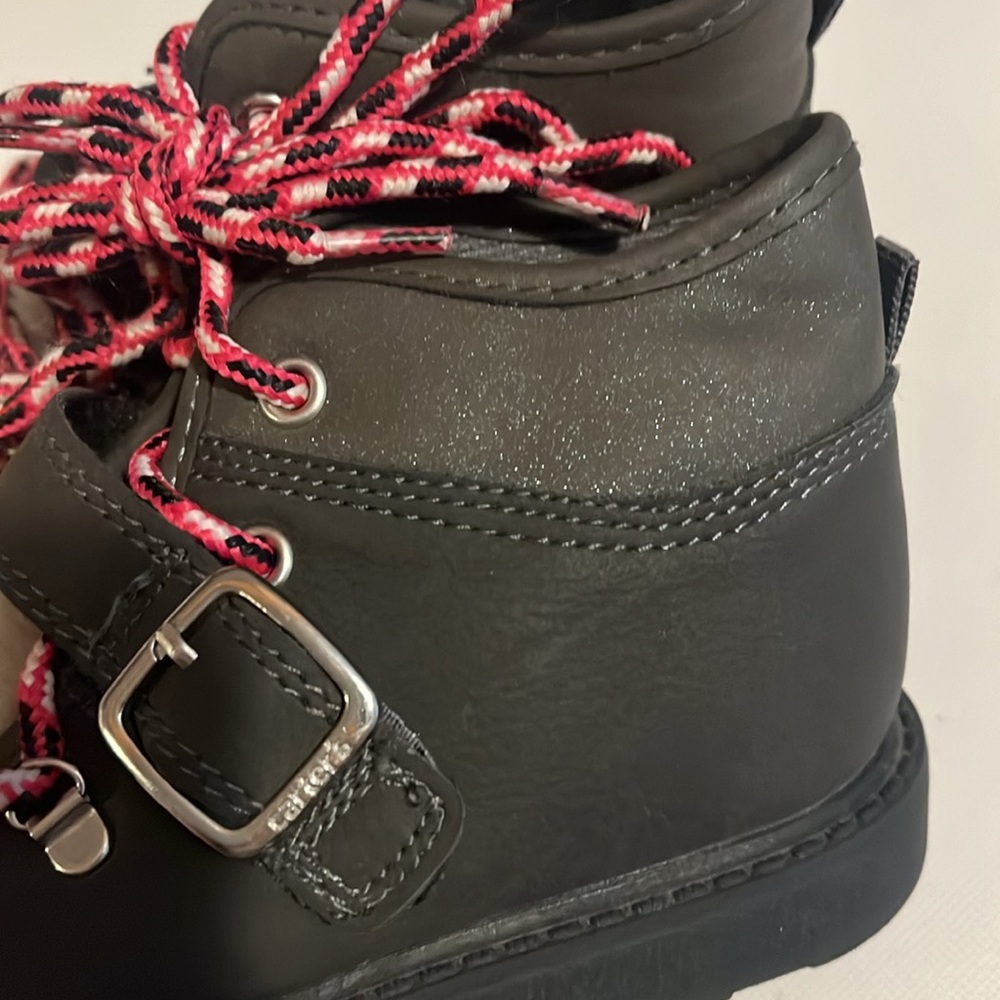 Toddler Carter’s boots - Picture 4 of 4